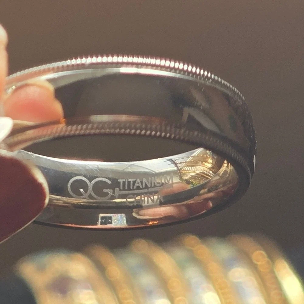 QG Quality Gold Titanium‎ Ring Sz 9.5 Band Unisex Silver Wedding Lightweight New